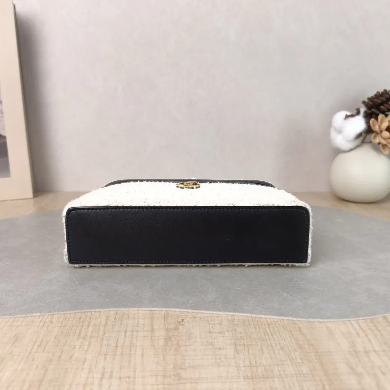 Chanel Crossbody Bag coco-beach Collection lp White Black One Size 19.5 × 5 × 17 cm — cover view 5 of 6