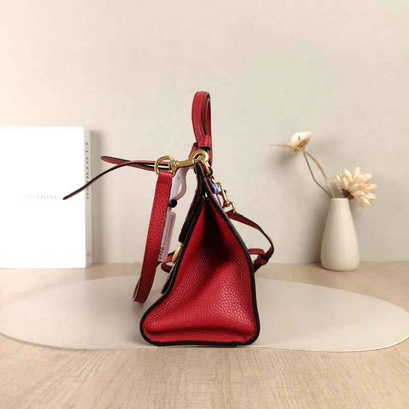 GUCCI Top Handle Bag Marmont Top Handle Bag Red Calfskin One Size26 × 11 × 18 cm — detail view 4 of 12