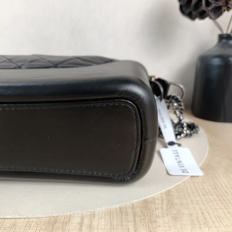 Chanel Crossbody Bag Gabrielle Gabrielle Bag Black CC alfskin Large28 × 10 × 23 cm — detail view 8 of 11