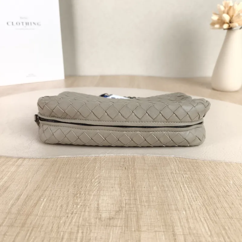 Bottega Veneta Shoulder Bag Woven Messenger Bag Grey Calfskin One Size 19 × 5 × 11 cm — cover view 5 of 5