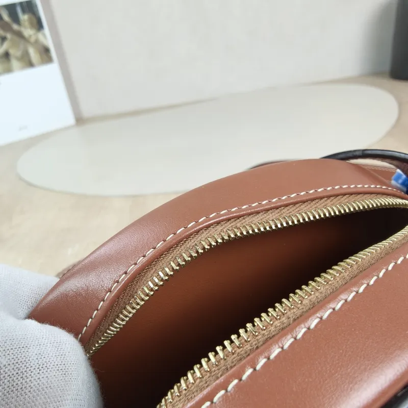 CELINE Crossbody Bag Cuir Triomphe Brown Calfskin Small 16 × 4 × 12.5 cm — detail view 12 of 12