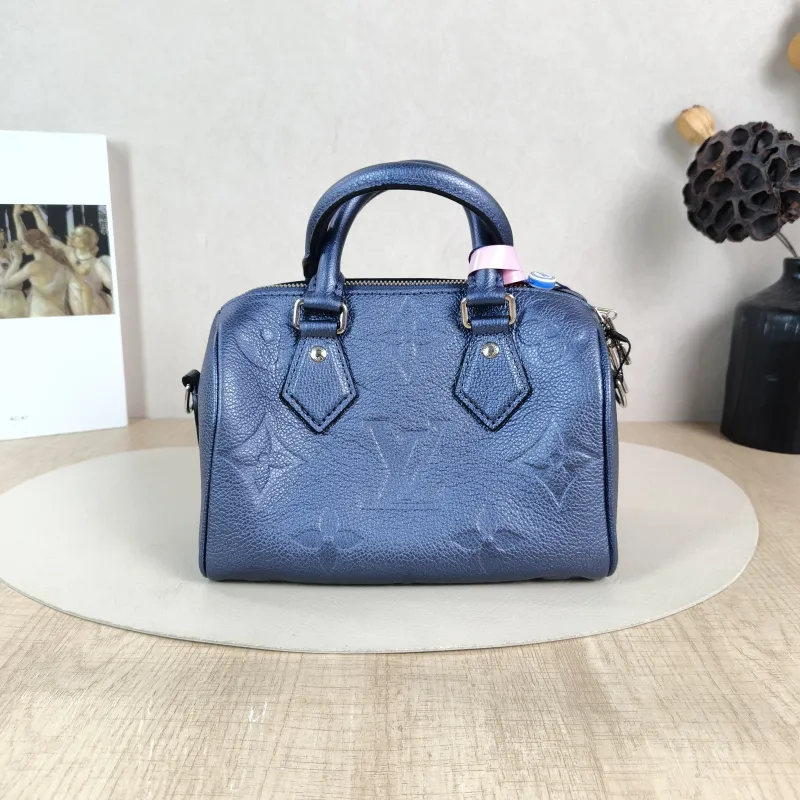 Louis Vuitton Crossbody Bag Speedy20 Calfskin One Size 20.5 × 12 × 13.5 cm — cover view 5 of 5
