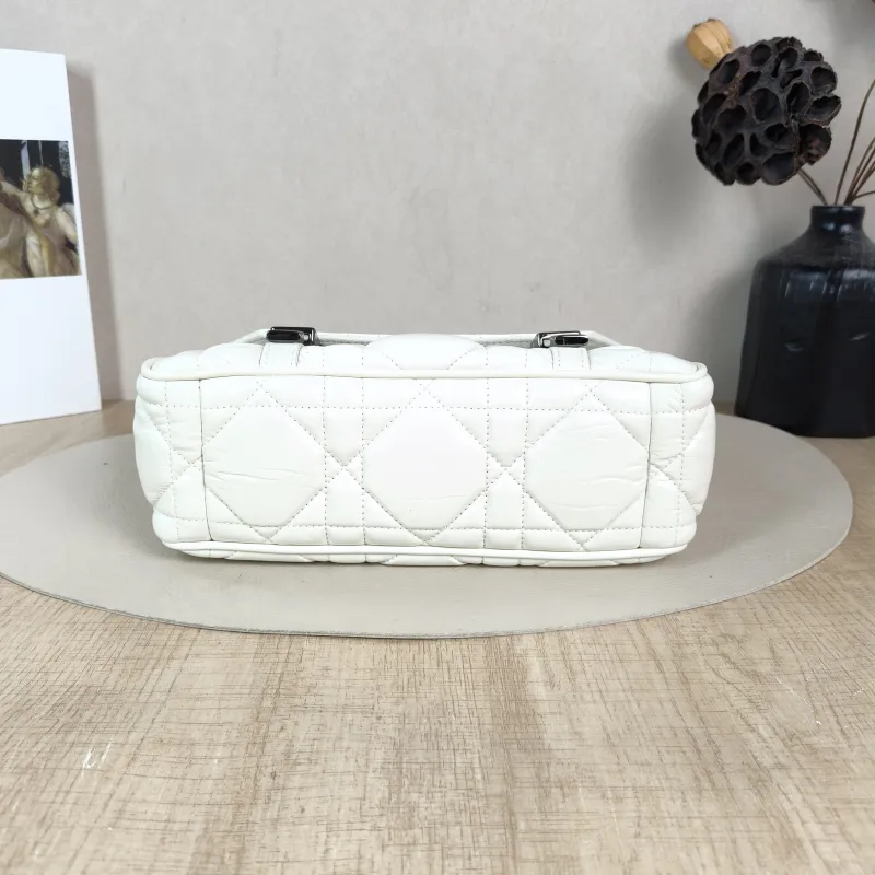 DIOR Crossbody Bag camp Messenger Bag White Calfskin Small 23 × 8 × 15 cm — cover view 4 of 5