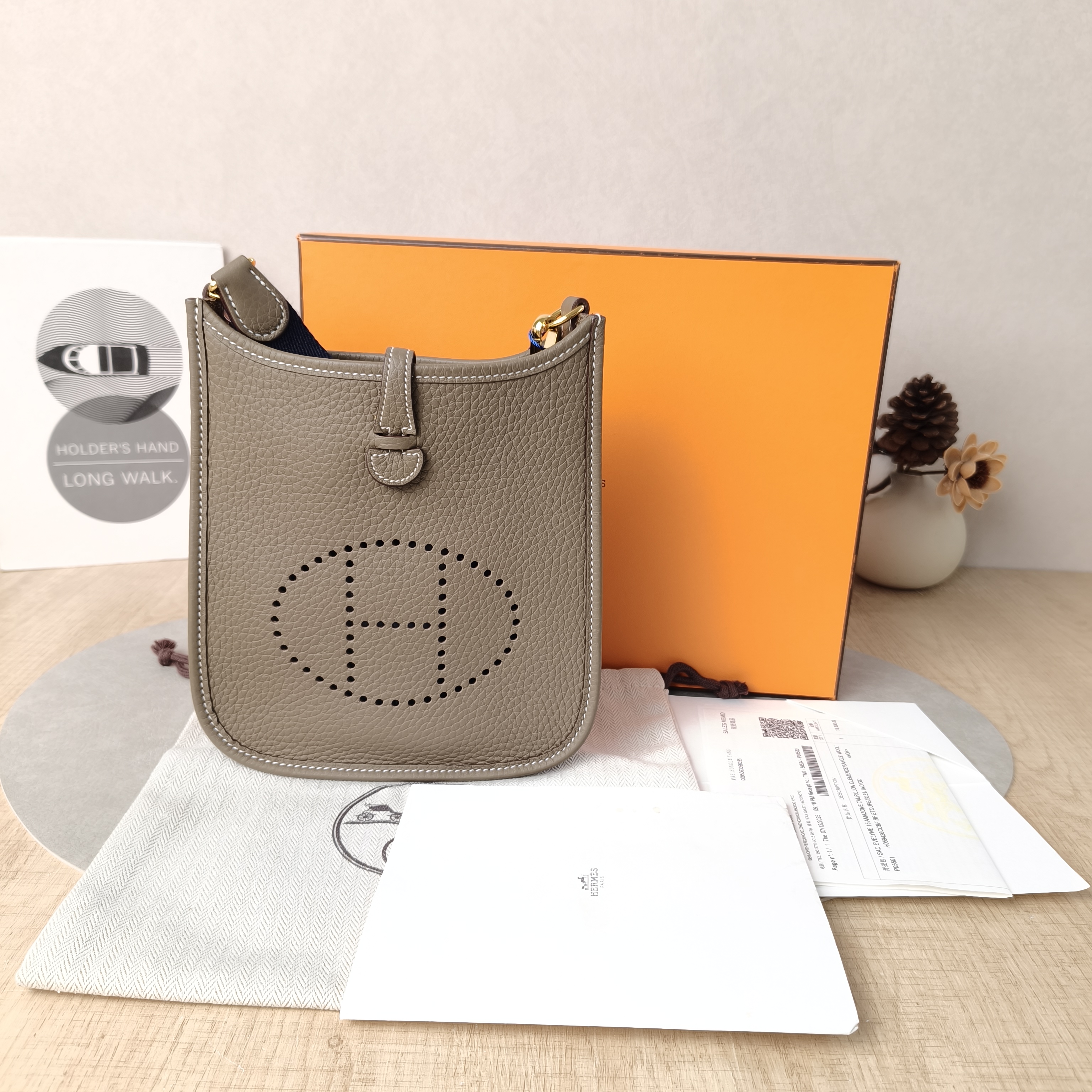 Hermès Crossbody Bag Evelyne Mini 16 Mini 16 TC Calfskinmini17 × 5.5 × 18 cm Shoulder Strap — cover view 4 of 6