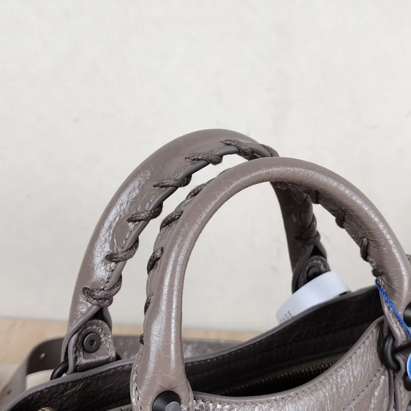 BALENCIAGA Crossbody Bag Classic City Brown Lambskin Mini 24 × 10 × 16 cm — detail view 1 of 11