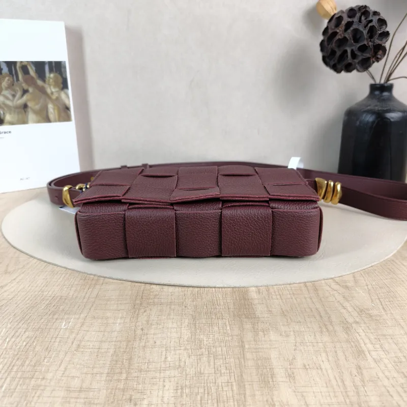 Bottega Veneta Crossbody Bag Cassette Woven Burgundy Calfskin Medium 23 × 5 × 15 cm — cover view 4 of 5