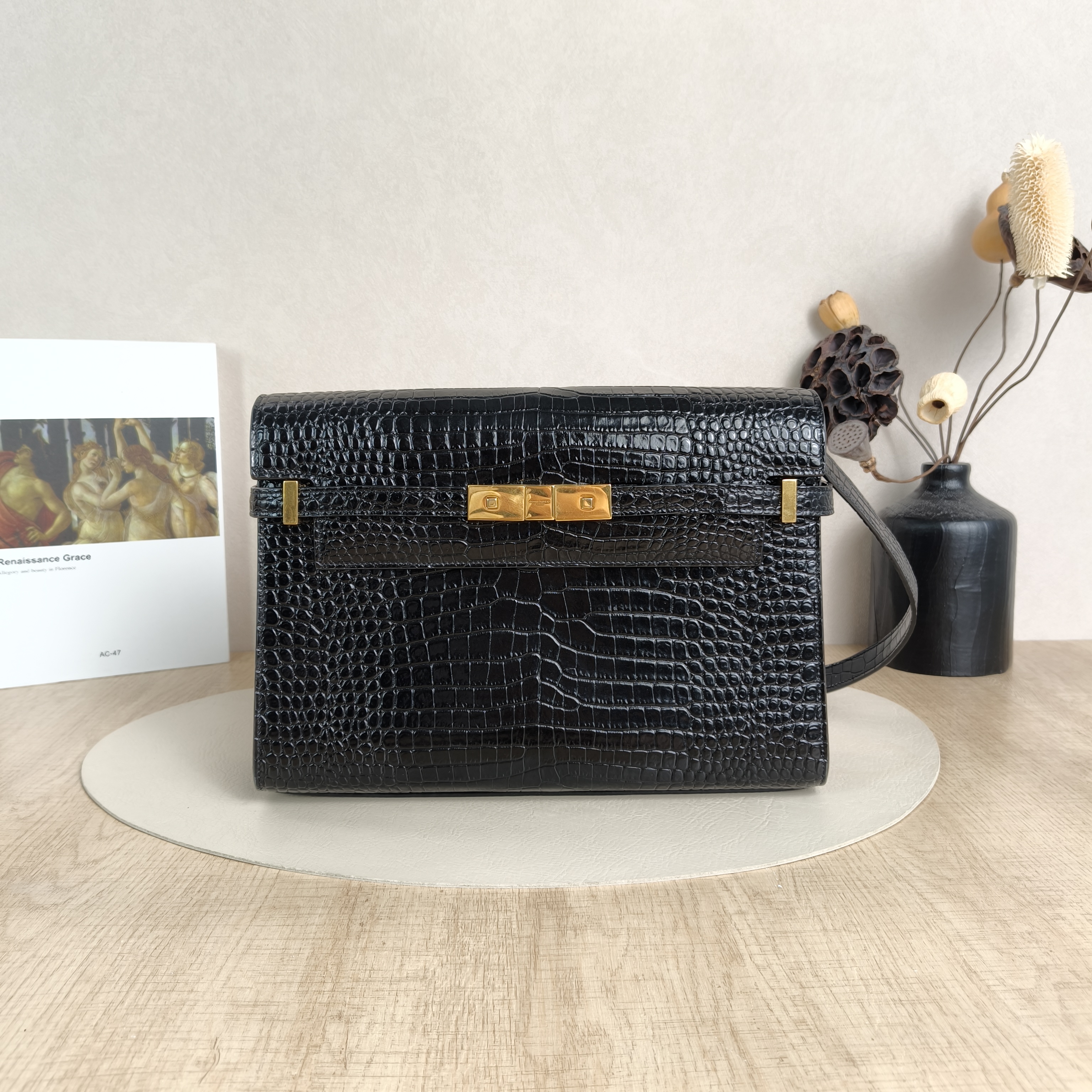SAINT LAURENT Shoulder Bag MANHATTAN Black Calfskin Medium29 × 7.5 × 20 cm