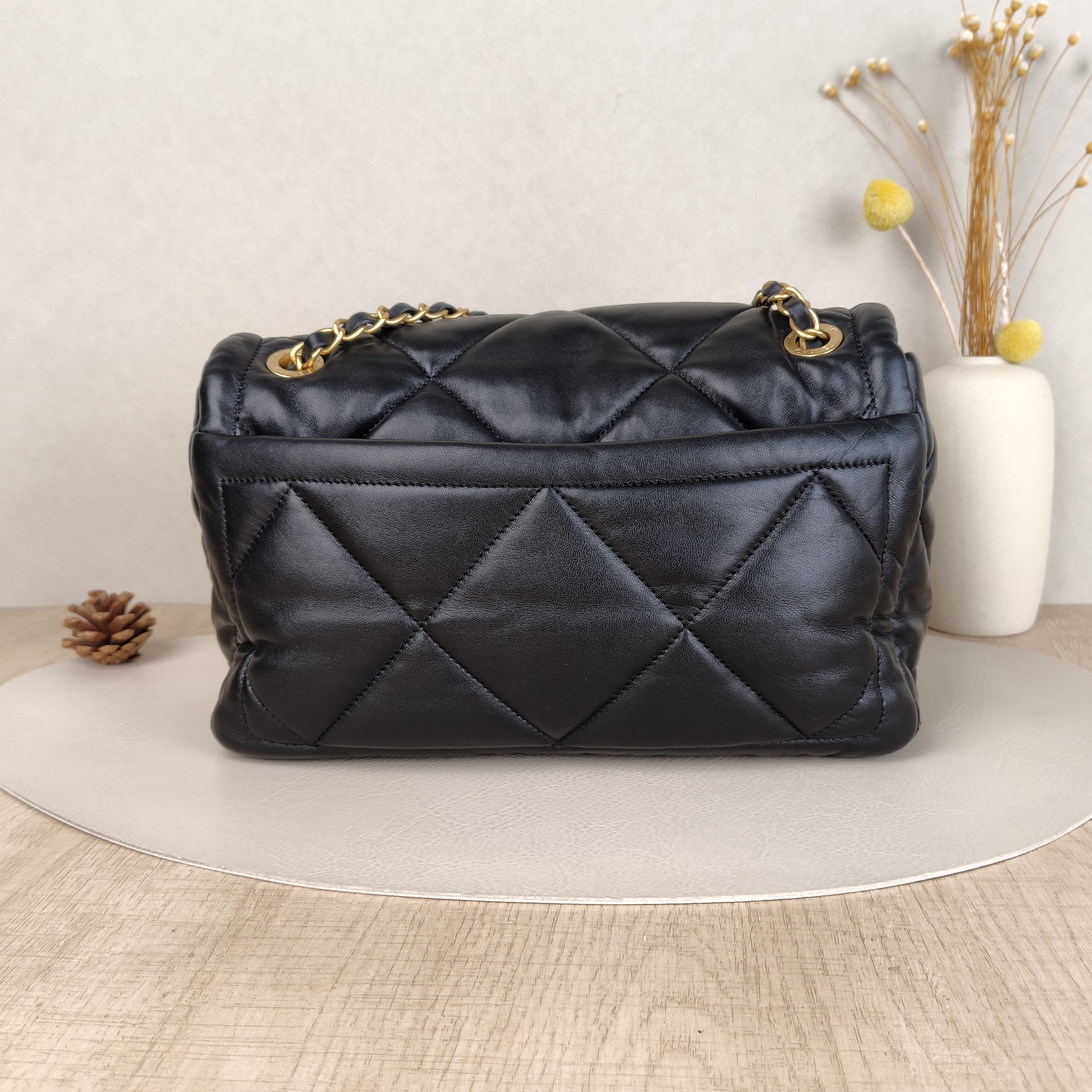 Chanel Crossbody Bag C Black Lambskin Small 28 × 9.5 × 17 cm — cover view 4 of 6