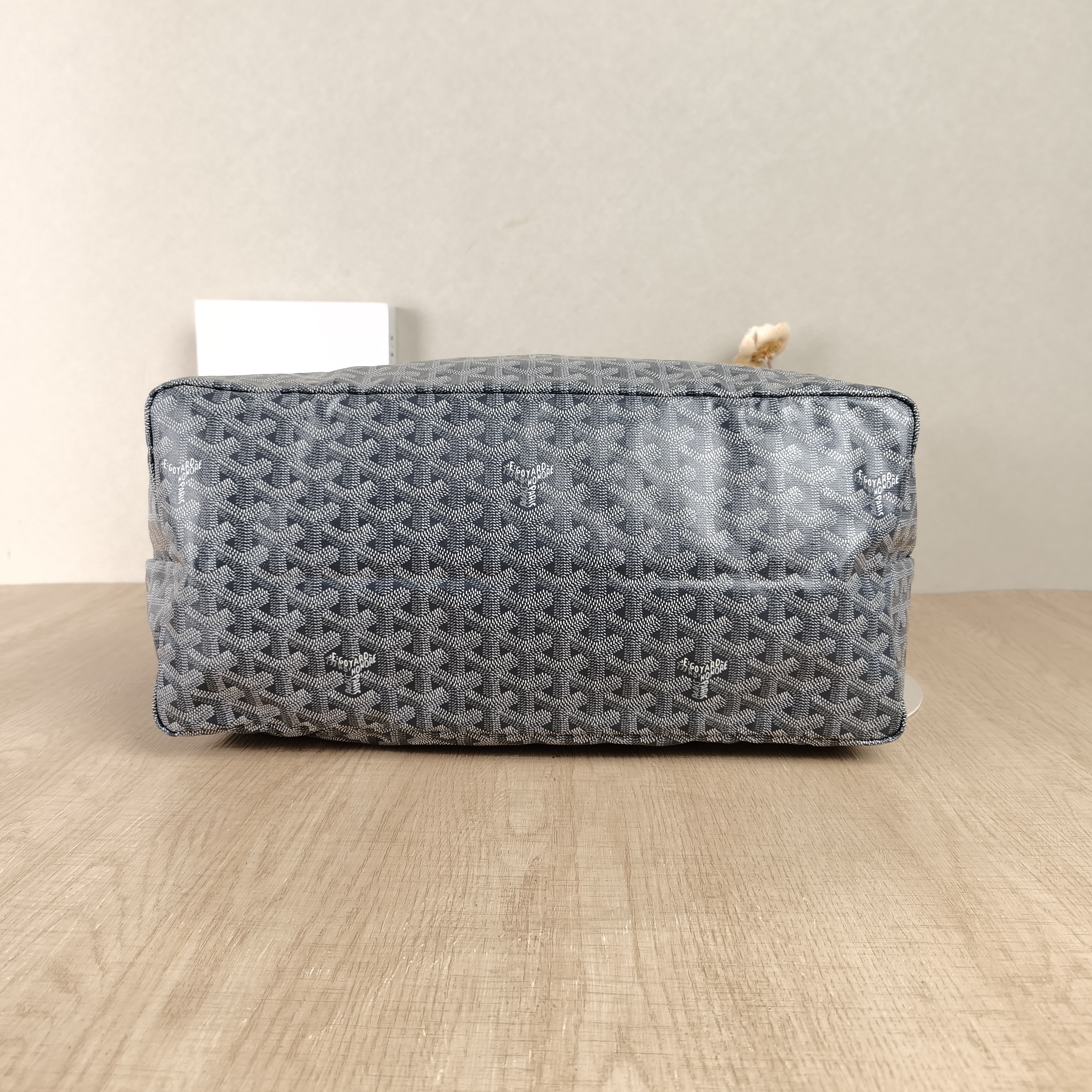 GOYARD Shoulder Bag SAINT LOUIS Shopping Tote Grey PVC Large40 × 20 × 32 cm — cover view 2 of 4