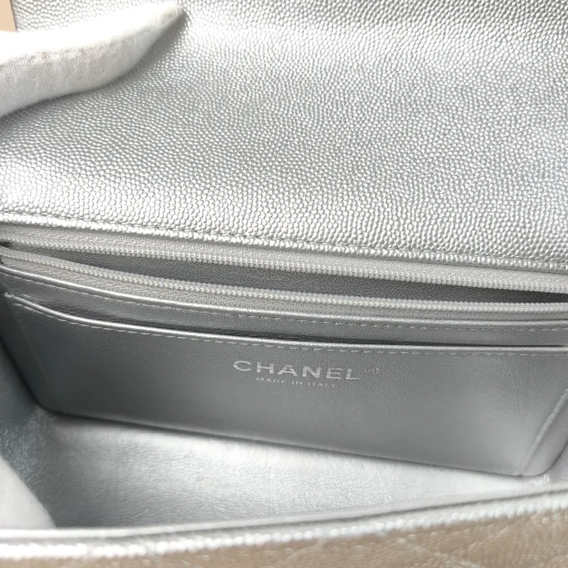 Chanel Crossbody Bag mini Silver Grained Calfskin mini 20 × 6 × 12 cm 30 — detail view 12 of 14