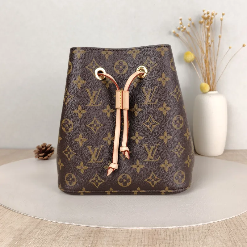 Louis Vuitton Crossbody Bag NÉONOÉ Bucket Bag BB Monogram PVC BB 20 × 13 × 20 cm