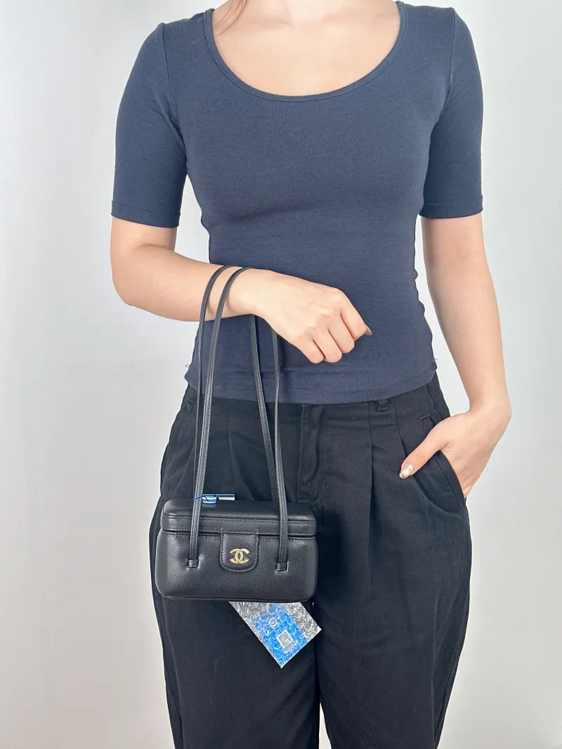 Chanel Shoulder Bag 26s preppy Shoulder Bag Black Grained Calfskin 17 × 8 × 9.5 cm — on-model view 1 of 2