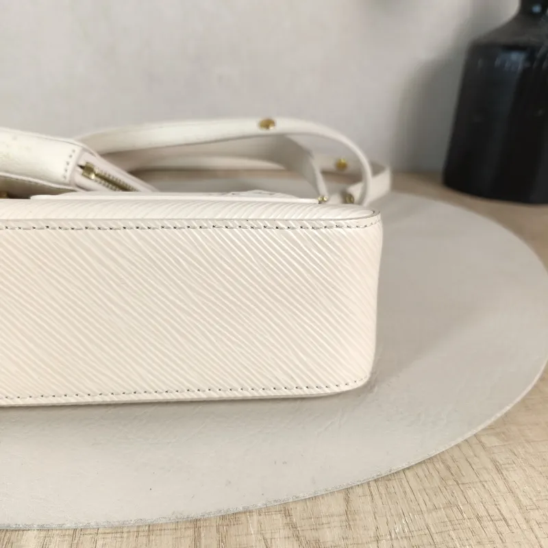 Louis Vuitton Shoulder Bag MARELLINI White Epi Embossed Calfskin Mini 19 × 6.5 × 13.5 cm — detail view 4 of 10