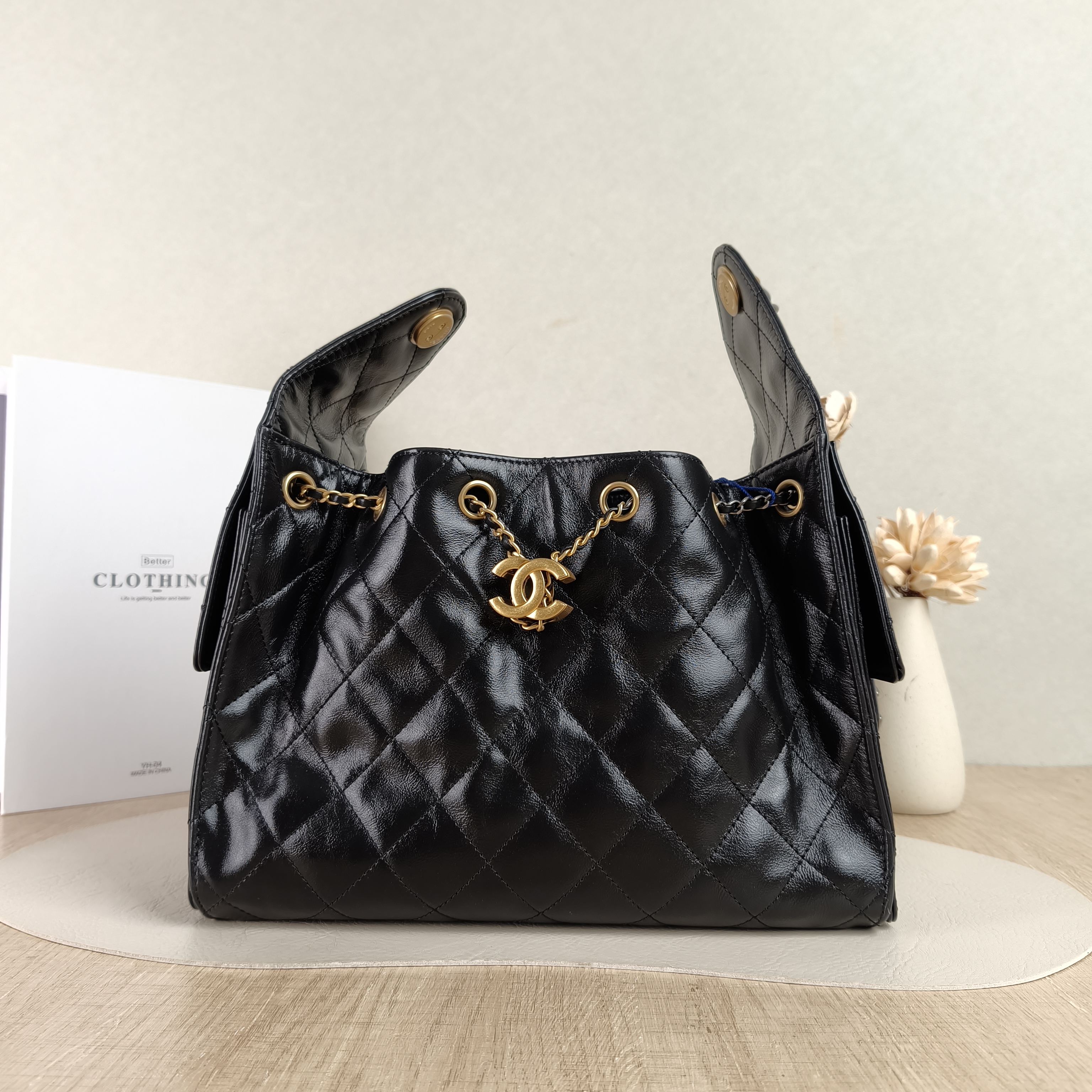 Chanel Shoulder Bag25Bag Black Calfskin Small26 × 14 × 30 cm