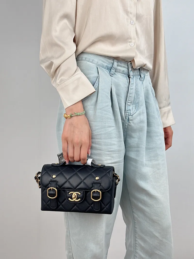Chanel Crossbody Bag Messenger Bag Black Calfskin One Size 20.6.5*12.5 — on-model view 2 of 2