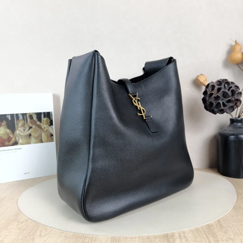 SAINT LAURENT Shoulder Bag LE 5 À 7 Hobo Black Calfskin Large30 × 13 × 31 cm — cover view 2 of 6