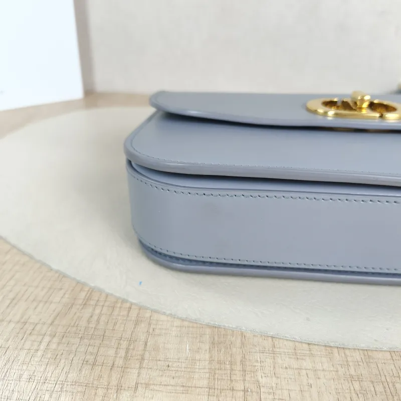 DIOR Crossbody Bag 30Montaigne 30 Avenue Grey Calfskin Small 23 × 6.5 × 13 cm — detail view 2 of 12