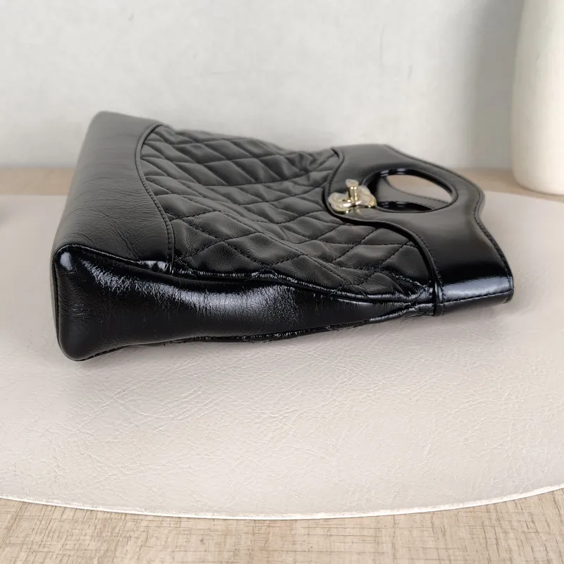Chanel Crossbody Bag31Bag Black Waxed Leathermini23 × 5.5 × 22 cm — detail view 10 of 12