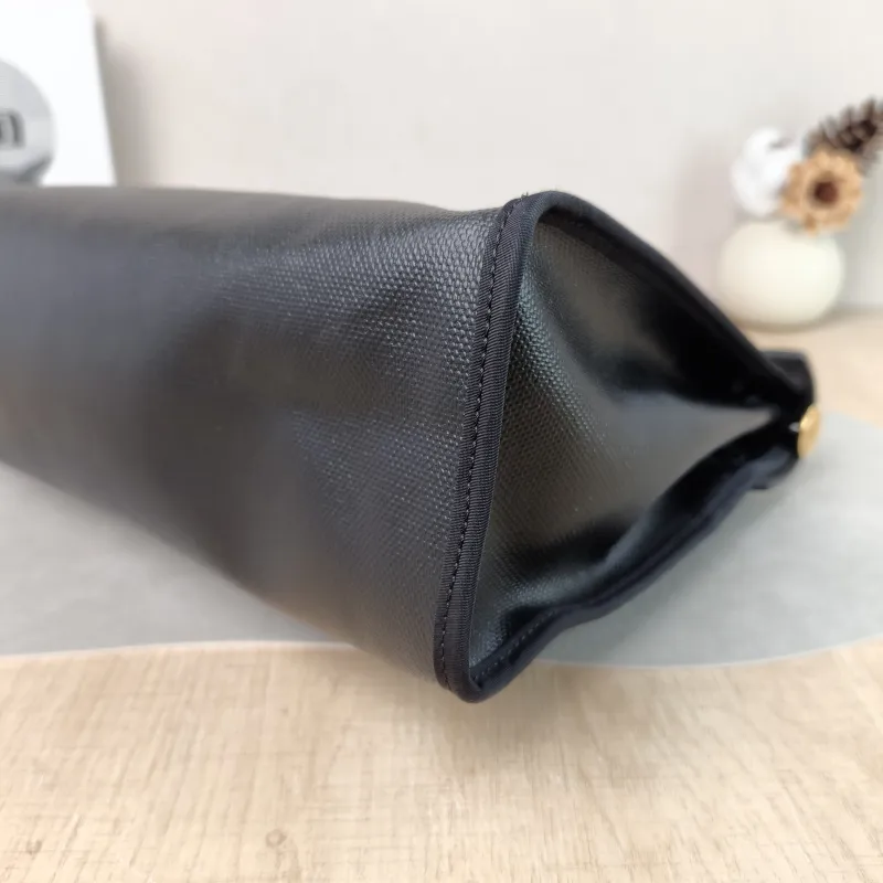 Hermès Crossbody Bag Herbag 31 Black Canvas Medium 30.5 × 11 × 25.5 cm W — detail view 2 of 12