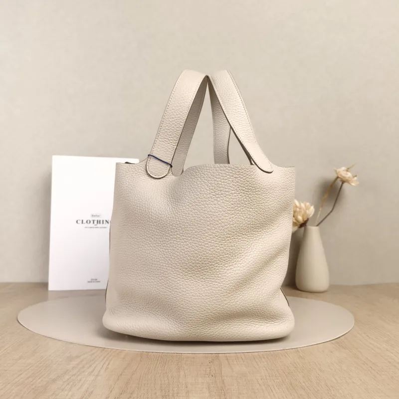 Hermès Top Handle Bag Picotin Lock 22 2210 TC Calfskin Medium22 × 17 × 21 cm — detail view 6 of 13