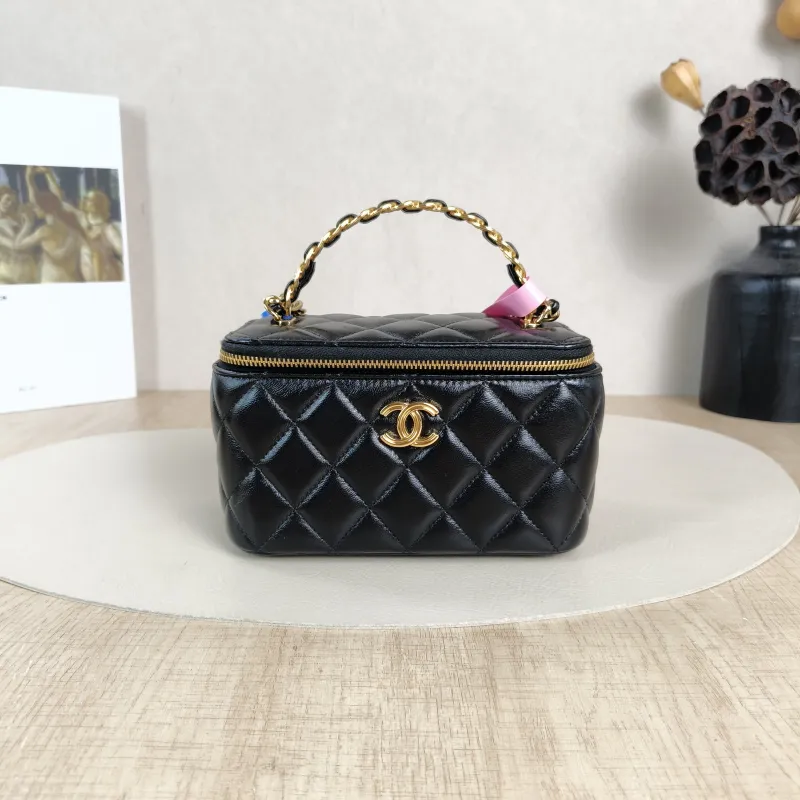 Chanel Crossbody Bag Edition Black Lambskinmini16 × 8 × 9.5 cm