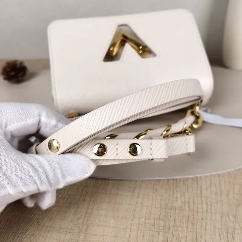 Louis Vuitton Crossbody Bag Twist White Epi Embossed Calfskin Small19 × 9 × 15 cm — detail view 7 of 13