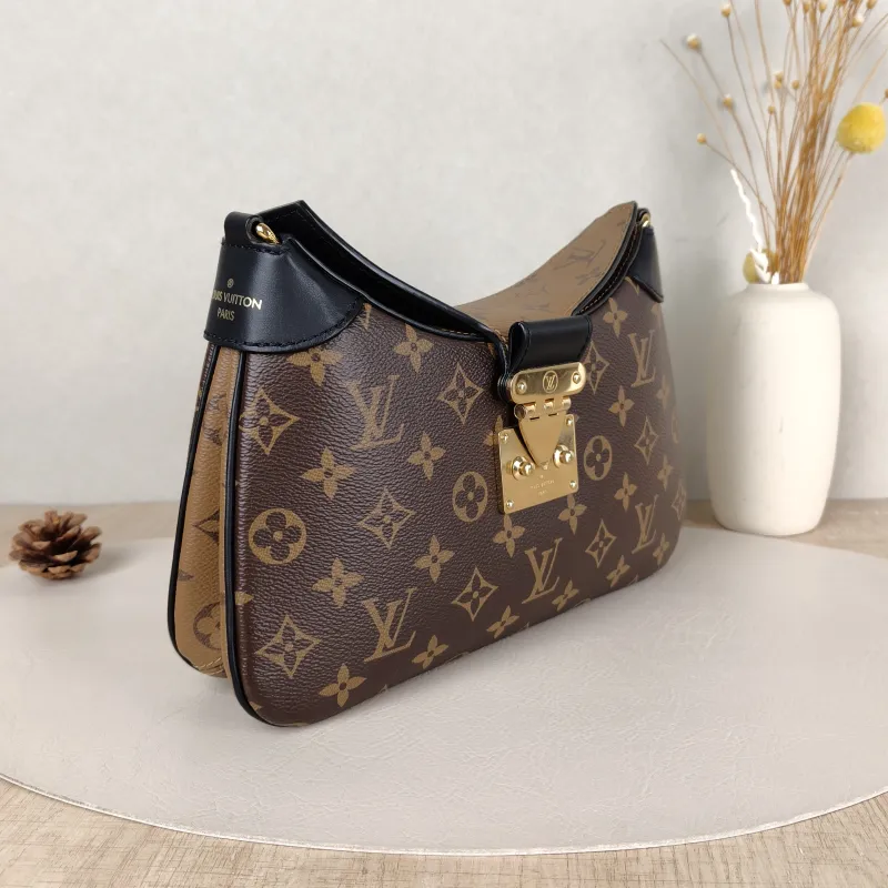 Louis Vuitton Crossbody Bag Twinny Monogram PVC One Size29 × 9 × 19 cm — cover view 2 of 5