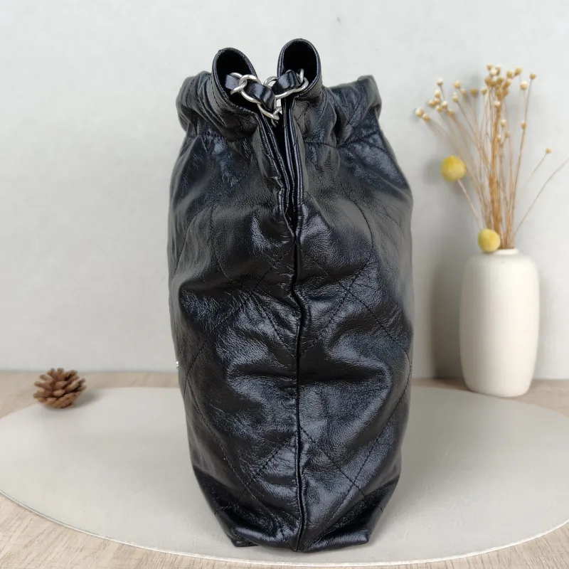 Chanel Shoulder Bag 22Bag Black CC alfskin Small 35 × 7 × 37 cm — detail view 14 of 14