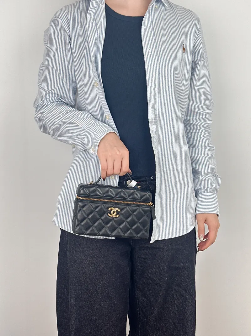 Chanel Crossbody Bag lp Box Bag Black Lambskin One Size 19.5 × 5 × 17 cm — on-model view 1 of 3