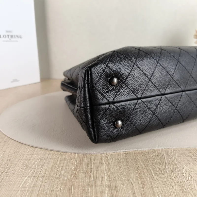 Chanel Top Handle Bag Shoulder Bag Black Grained Calfskin One Size 34 × 9 × 21 cm 21 — detail view 9 of 13