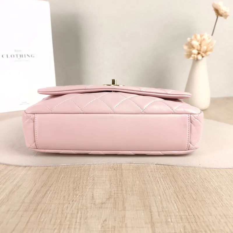 Chanel Crossbody Bag Pink Crossbody Bag Pink Lambskin One Size 23 × 5 × 16 cm — cover view 3 of 5