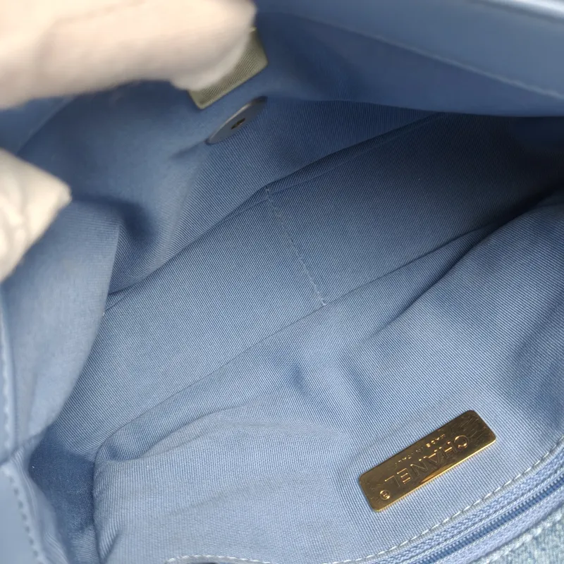 Chanel Crossbody Bag22p 19bag Small26 × 9 × 16 cm — detail view 4 of 15