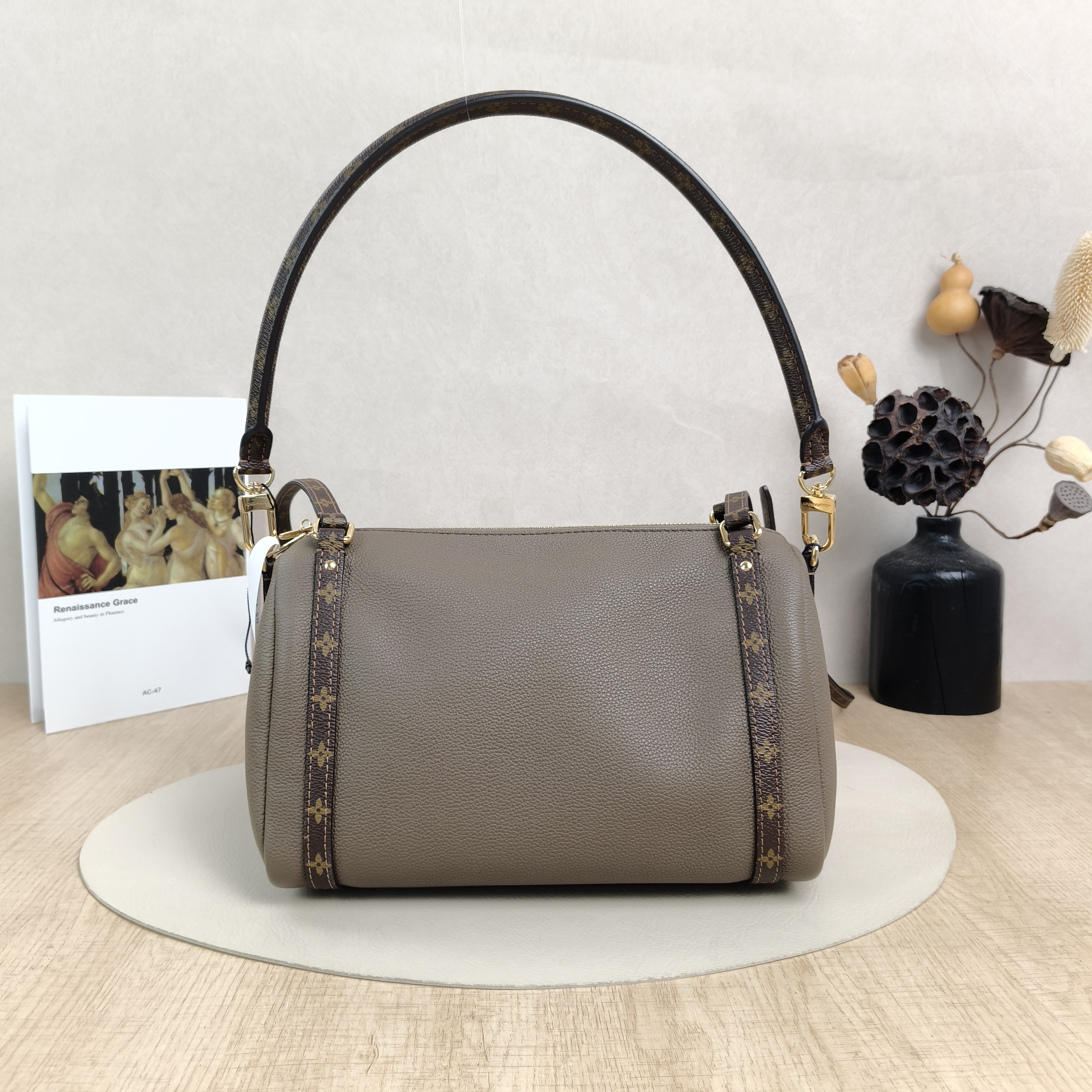 Louis Vuitton Shoulder Bag EXPRESS Shoulder Bag Grey Calfskin Small26 × 13.5 × 17 cm — cover view 4 of 6