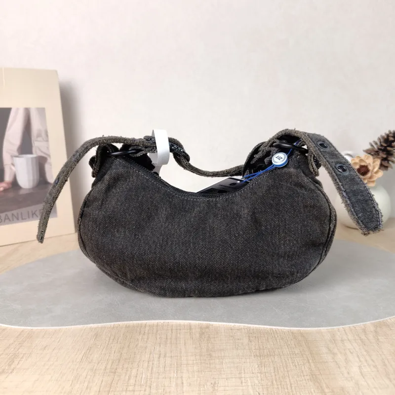 BALENCIAGA Crossbody Bag Black XS 26 × 7 × 16 cm — cover view 3 of 5