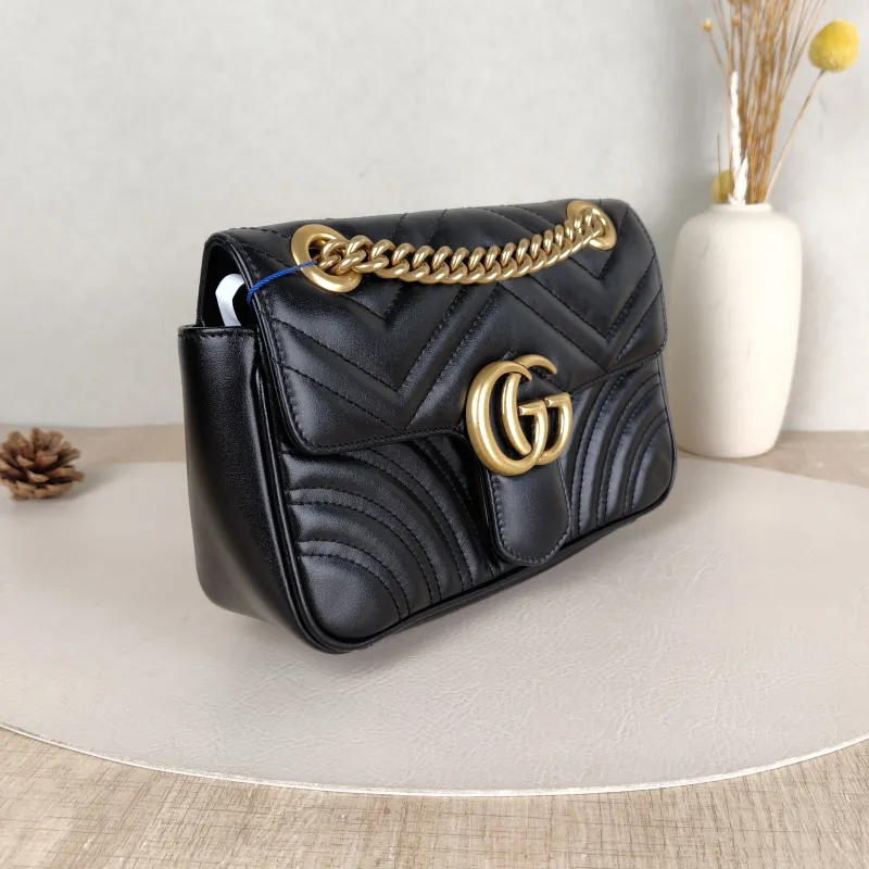 GUCCI Crossbody Bag GG Marmont Small Marmont 22Black CC alfskin Small22 × 6 × 13 cm — cover view 3 of 5
