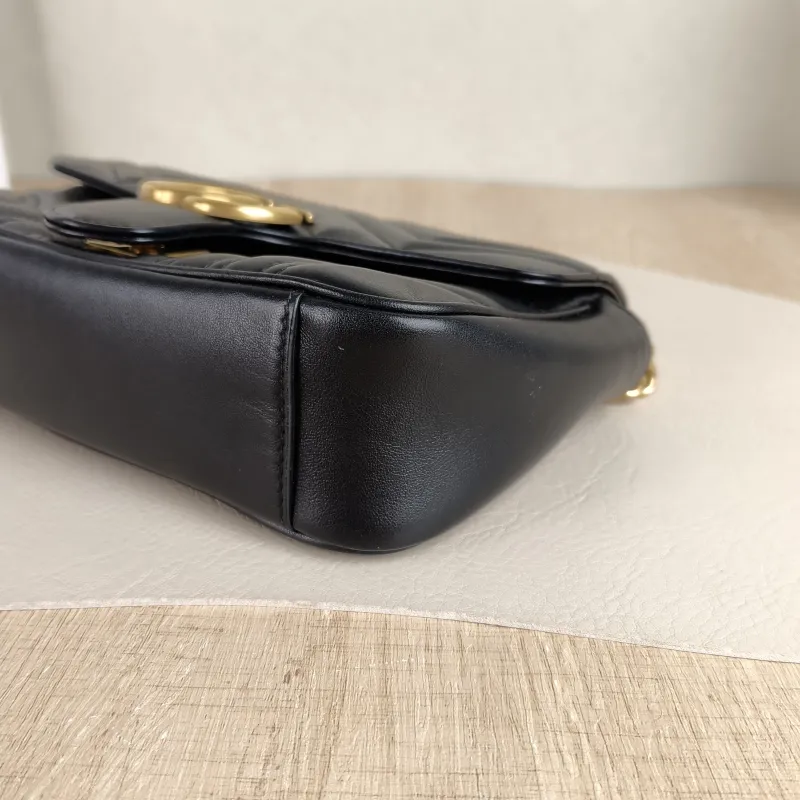 GUCCI Crossbody Bag GG Marmont Small Marmont 22 Black CC alfskin Small 22 × 6 × 13 cm — detail view 7 of 11
