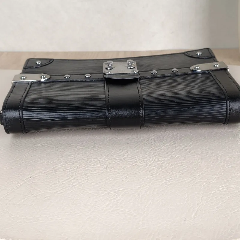 Louis Vuitton Shoulder Bag trunk Shoulder Crossbody Bag Calfskin One Size 19 × 5 × 13 cm — detail view 9 of 11