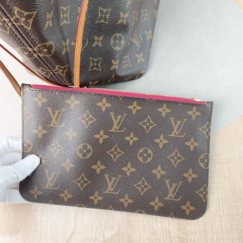 Louis Vuitton Shoulder Bag Neverfull Monogram PVC Large 39 × 19 × 32 cm — detail view 12 of 13