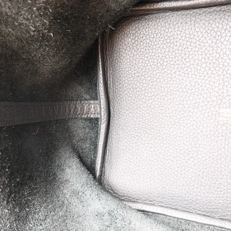 Hermès Top Handle Bag Picotin Lock 22 22 Black TC Calfskin Medium 22 × 17 × 21 cm U — detail view 9 of 11
