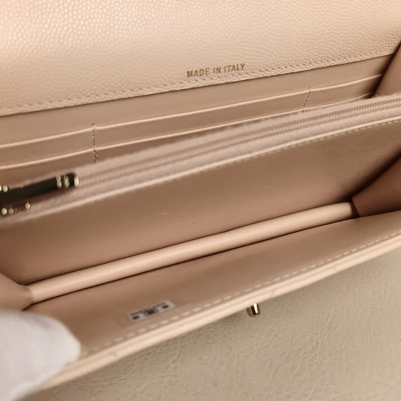 Chanel Crossbody Bag Edition woc Beige Calfskinmini19.2 × 7 × 12.3 cm — detail view 4 of 15