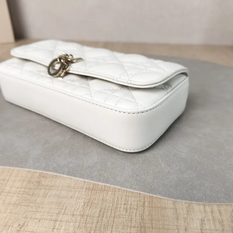 DIOR Crossbody Bag My Chain Bag White Lambskin One Size 18 × 3.5 × 10 cm — detail view 10 of 12