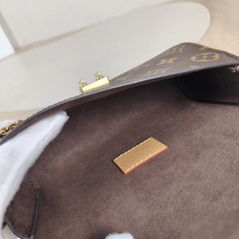 Louis Vuitton Crossbody Bag POCHETTE CAMILLE Monogram PVC One Size 20.5 × 6 × 11 cm — detail view 6 of 11