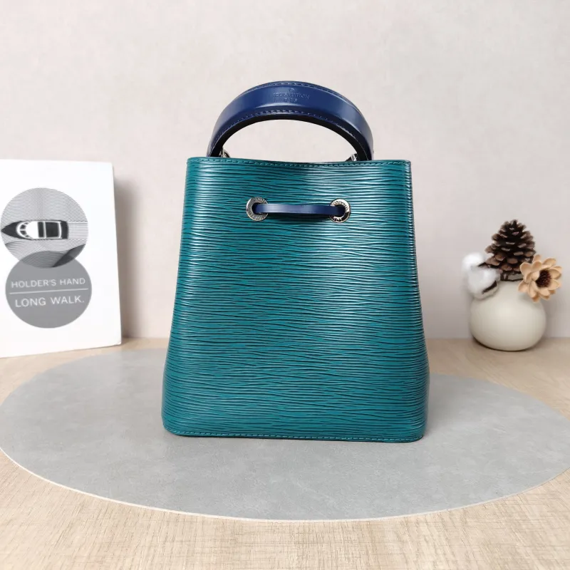 GUCCI Crossbody Bag NÉONOÉ Bucket Bag BB Monogram PVC Medium 24 × 7 × 14.5 cm — cover view 5 of 5