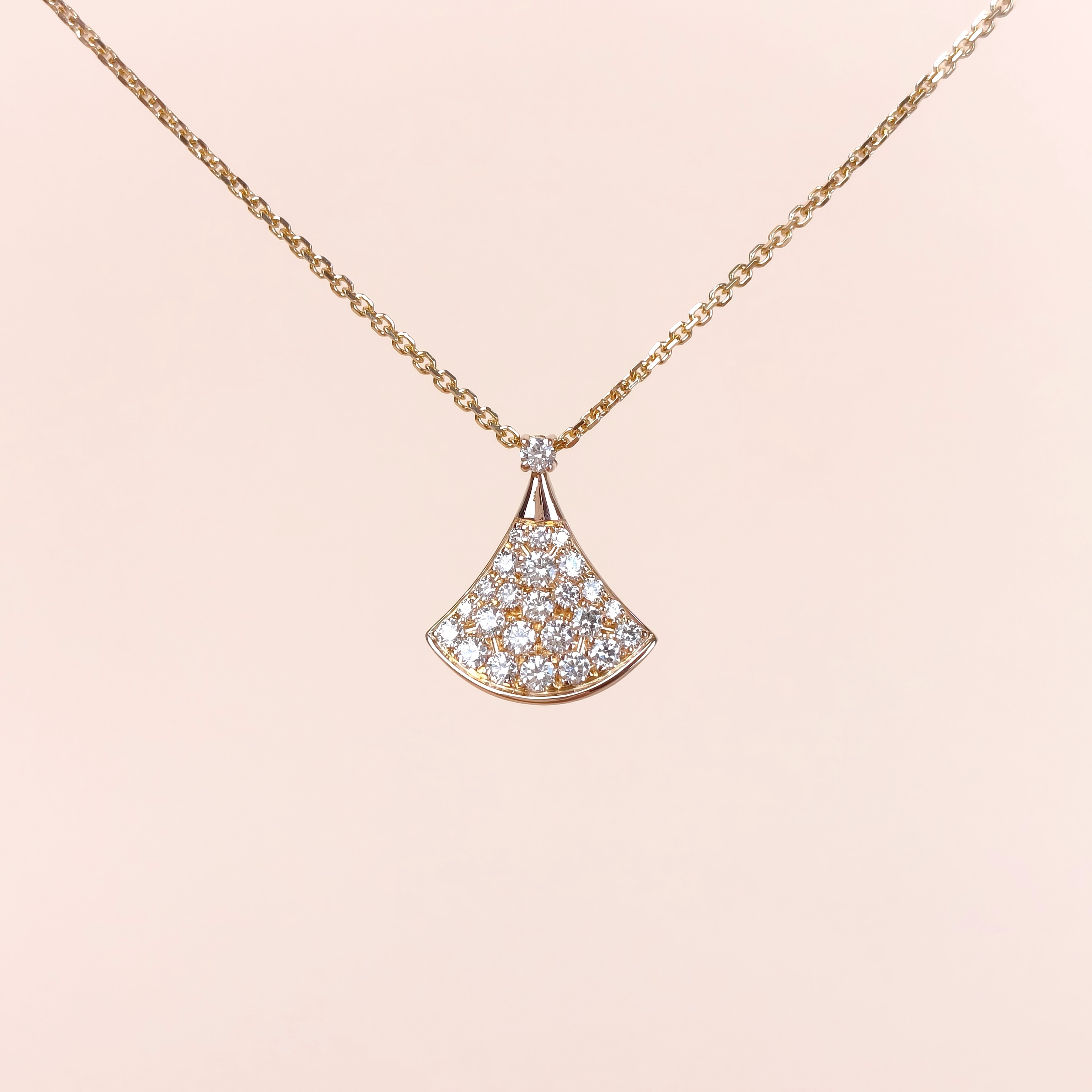 Bvlgari Necklace DIVAS’ DREAM Collection Pavé Diamond Rose Gold Diamond18KR ose Goldmini Pendant0.9cm
