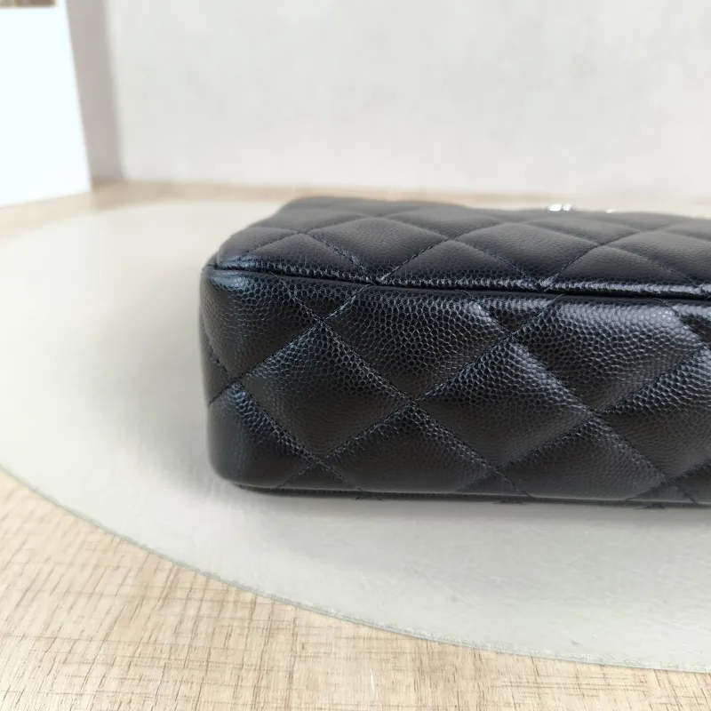 Chanel Crossbody Bag 25a Black Grained Calfskin One Size 21 × 5.5 × 12 cm — detail view 12 of 13