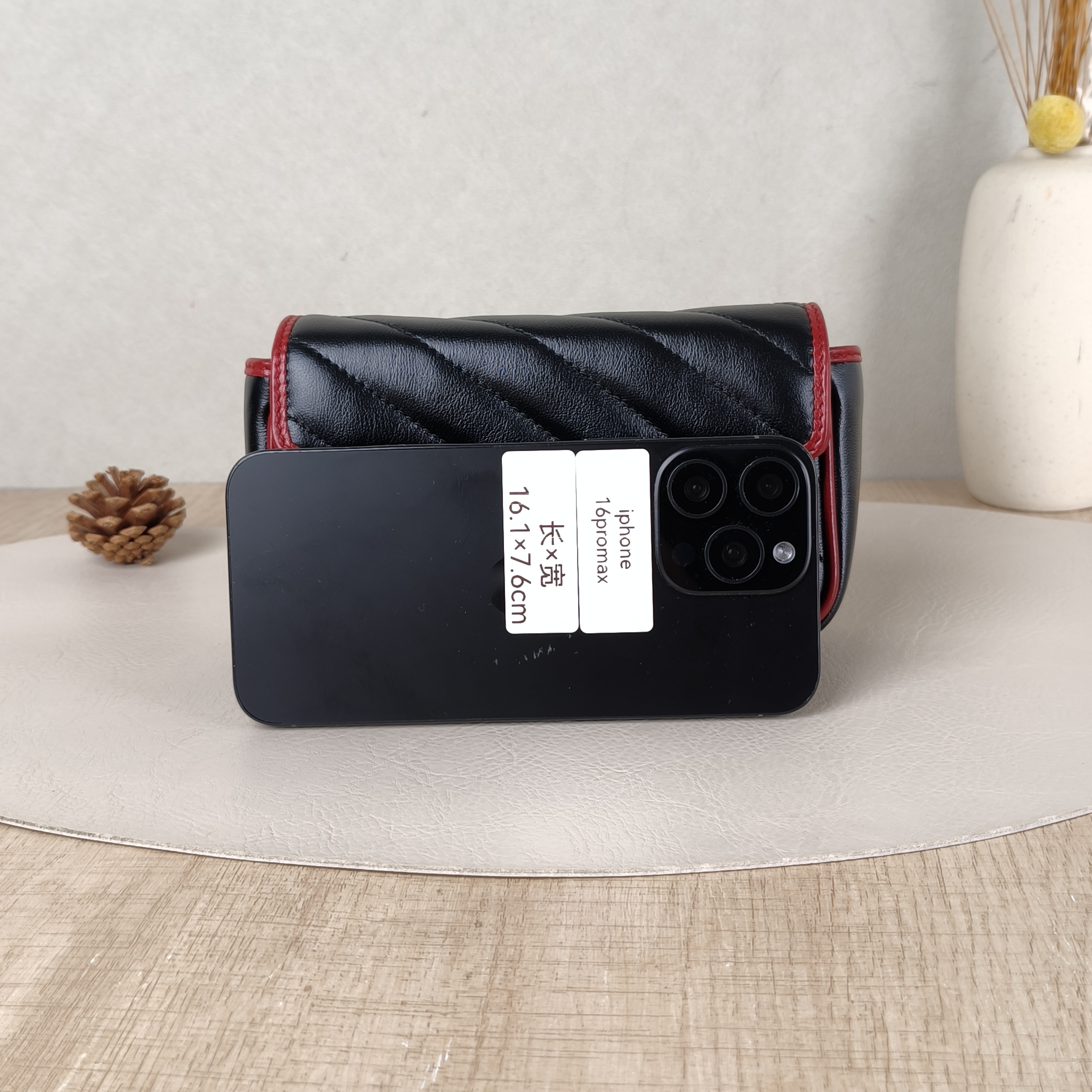 GUCCI Crossbody Bag GG Marmont Mini Marmont Mini Black · Red Calfskinmini16.5 × 4.5 × 9.5 cm — cover view 3 of 5