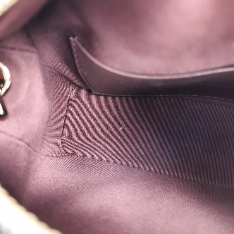 Chanel Crossbody Bag Crossbody Bag Black Grained Calfskin 21.5 × 7.5 × 19 cm — detail view 3 of 11