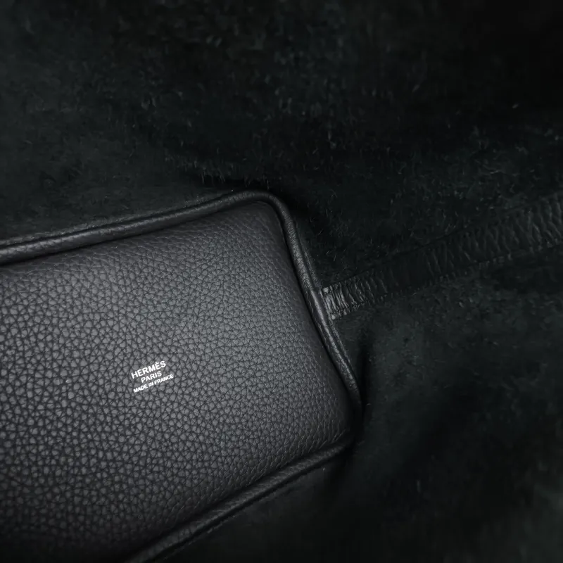 Hermès Top Handle Bag Picotin Lock 18 1889Black Clemence Taurillon TC Calfskin Small18 × 13 × 19 cm — detail view 3 of 12