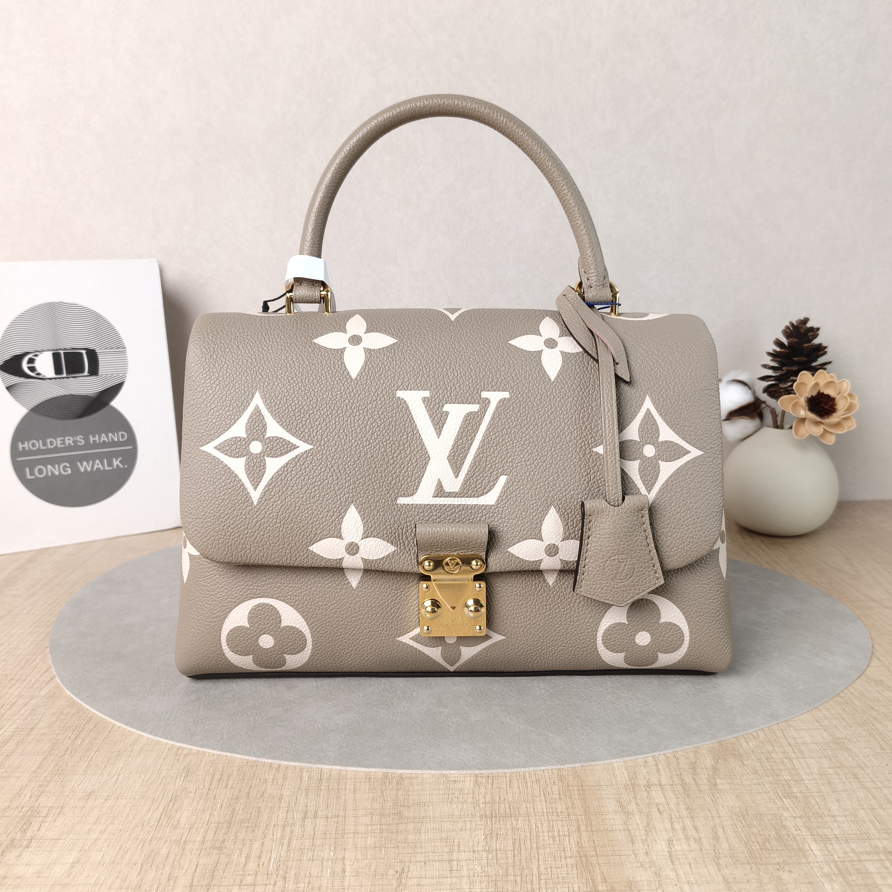 Louis Vuitton Crossbody Bag MADELEINE Empreinte Embossed Calfskin Medium30 × 11 × 19.5 cm