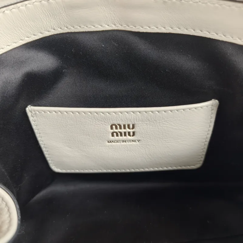 Miumiu Shoulder Bag Caprice White Calfskin One Size 24 × 8.5 × 14 cm — detail view 3 of 11